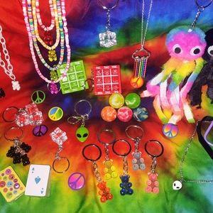 Tie dye surprise box